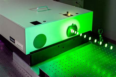 Yttrium Aluminium Garnet Laser: Revolutionizing High-Power Applications and Enabling Next-Generation Displays!